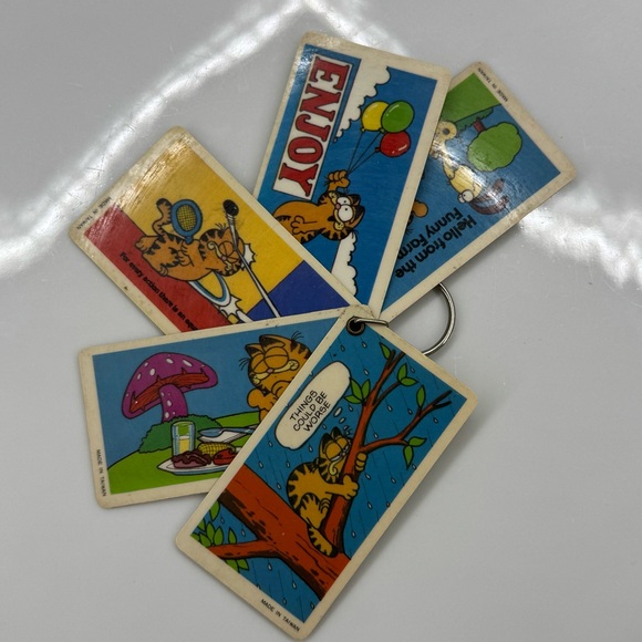 Vintage 1980s Garfield Flip Card Keychain Lot – Set of 5 Comic Cartoon Tags - Picture 1 of 11